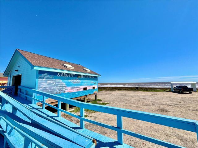 355 County Road 202, Sargent, TX 77414