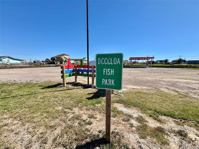 355 County Road 202, Sargent, TX 77414