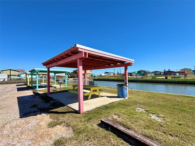 355 County Road 202, Sargent, TX 77414