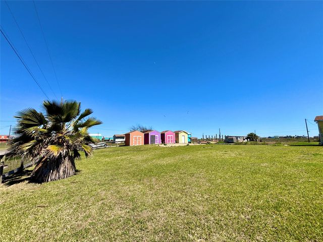 355 County Road 202, Sargent, TX 77414