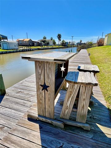 355 County Road 202, Sargent, TX 77414