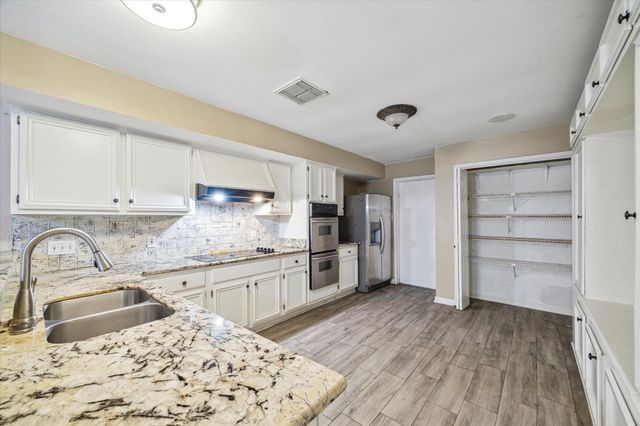 12007 Fairpoint Drive, Houston, TX 77099