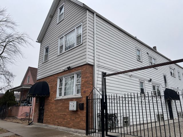 5217 S Hermitage Avenue 2F, Chicago, IL 60609