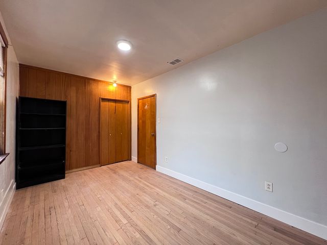 5217 S Hermitage Avenue 2F, Chicago, IL 60609