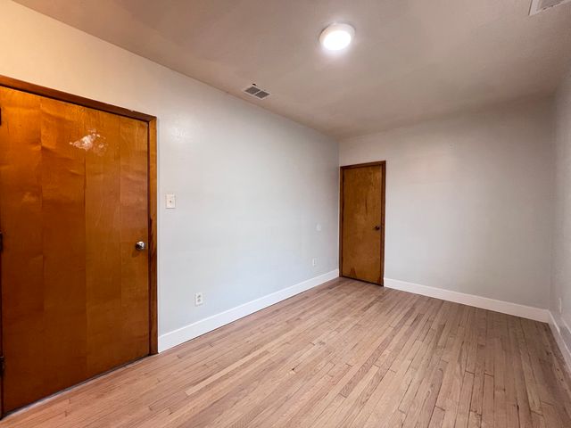 5217 S Hermitage Avenue 2F, Chicago, IL 60609