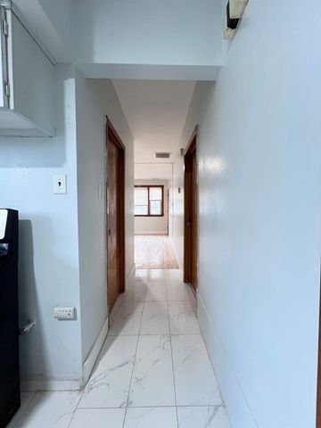 5217 S Hermitage Avenue 2F, Chicago, IL 60609