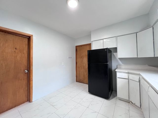 5217 S Hermitage Avenue 2F, Chicago, IL 60609