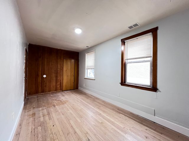 5217 S Hermitage Avenue 2F, Chicago, IL 60609