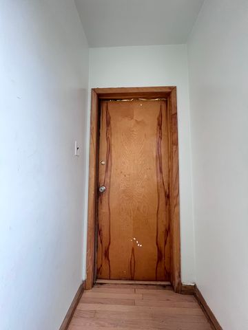 5217 S Hermitage Avenue 2F, Chicago, IL 60609