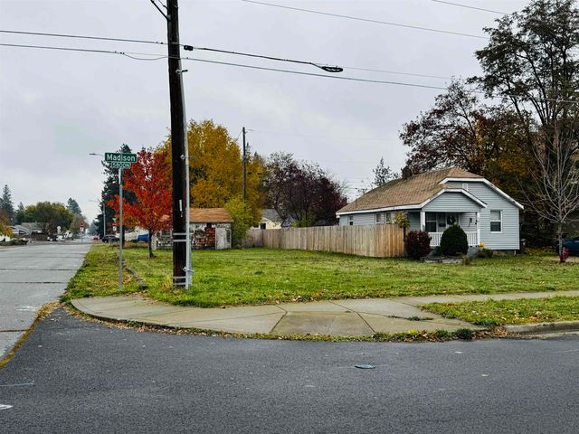 5826 N Madison St, Spokane, WA 99205