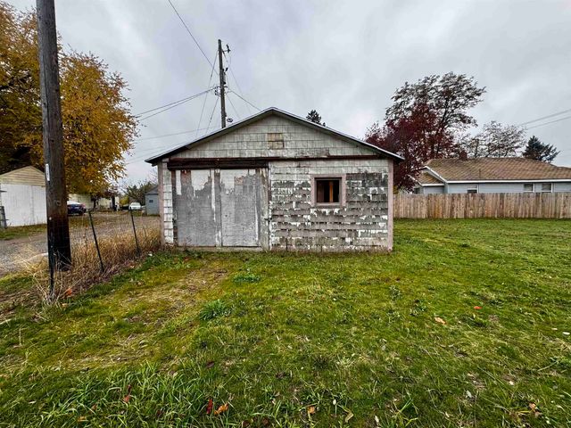 5826 N Madison St, Spokane, WA 99205