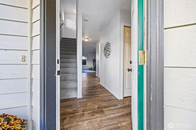 30875 State Route 20 #J1, Oak Harbor, WA 98277