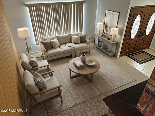 13 Chippewa Road, Toms River, NJ 08753