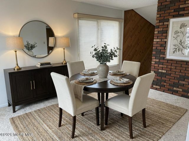 13 Chippewa Road, Toms River, NJ 08753