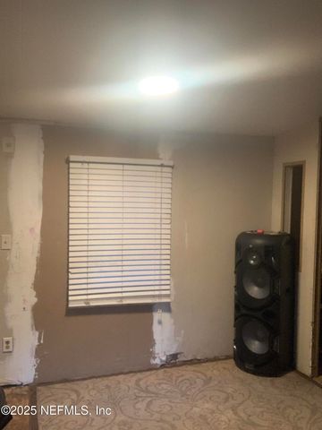 10017 FACTORY Avenue, Hampton, FL 32044