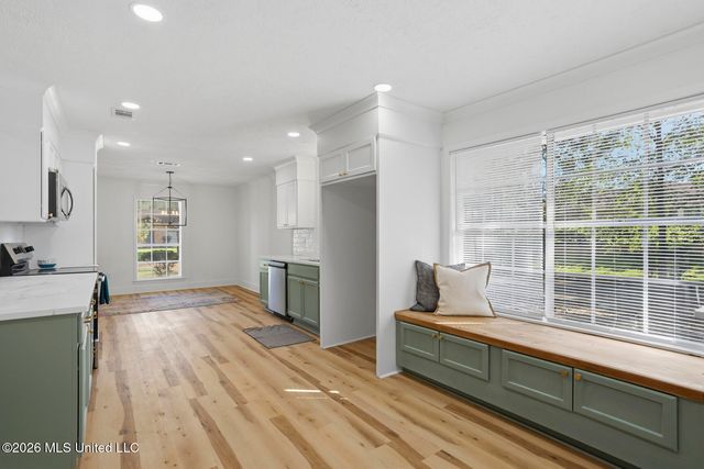 860 Rutherford Drive, Jackson, MS 39206