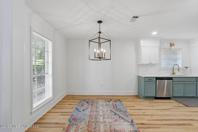 860 Rutherford Drive, Jackson, MS 39206
