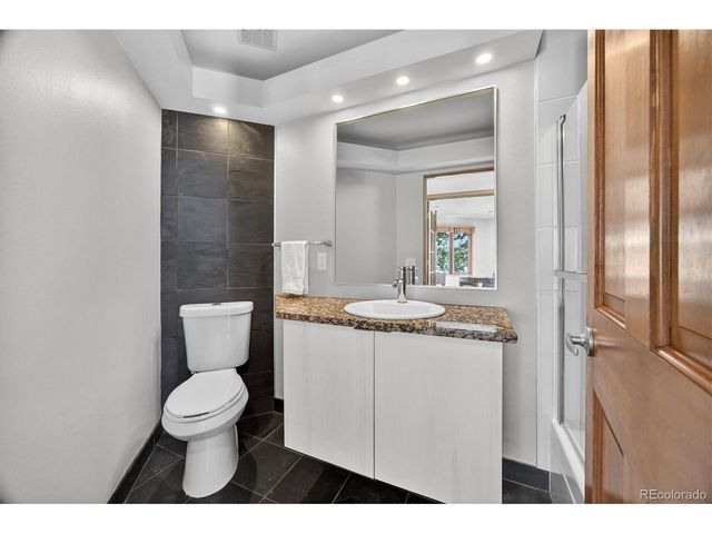 25924 Gateway Dr, Golden, CO 80401