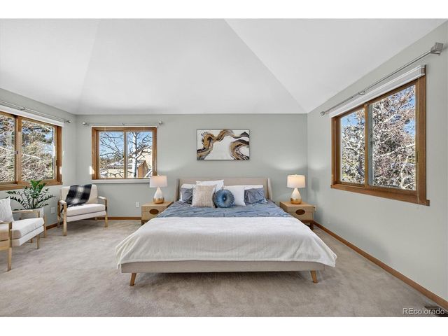 25924 Gateway Dr, Golden, CO 80401