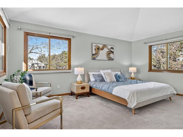 25924 Gateway Dr, Golden, CO 80401