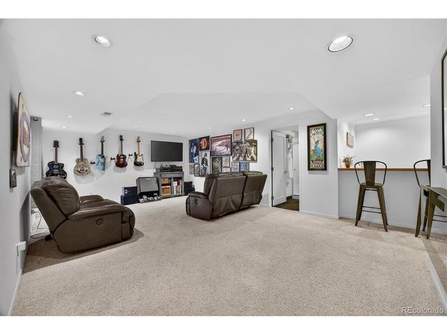 25924 Gateway Dr, Golden, CO 80401