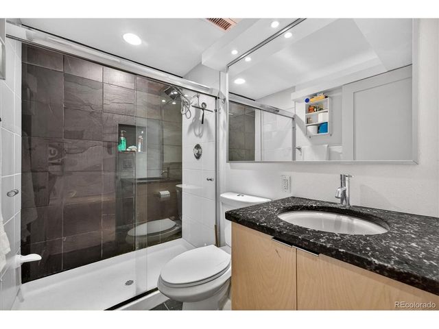 25924 Gateway Dr, Golden, CO 80401