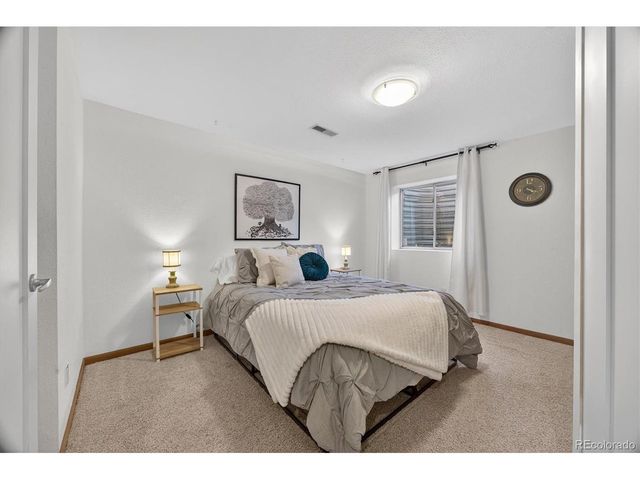 25924 Gateway Dr, Golden, CO 80401