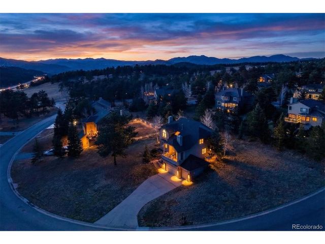 25924 Gateway Dr, Golden, CO 80401