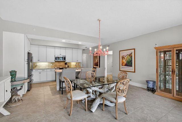 834 Bay Colony Drive S, Juno Beach, FL 33408