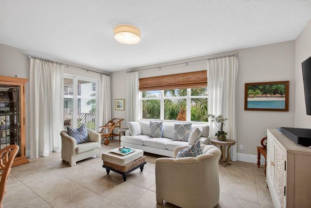 834 Bay Colony Drive S, Juno Beach, FL 33408
