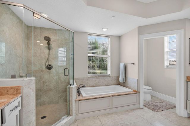 834 Bay Colony Drive S, Juno Beach, FL 33408