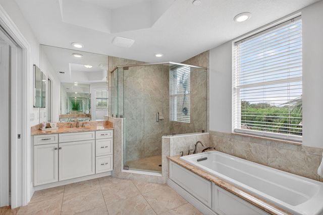 834 Bay Colony Drive S, Juno Beach, FL 33408