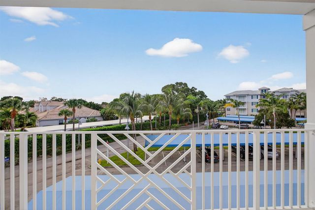 834 Bay Colony Drive S, Juno Beach, FL 33408