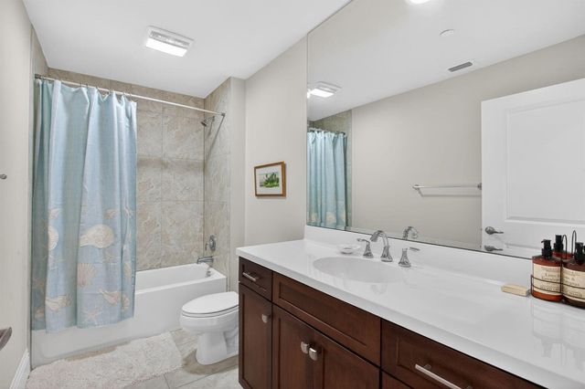 834 Bay Colony Drive S, Juno Beach, FL 33408