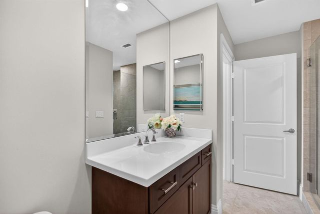 834 Bay Colony Drive S, Juno Beach, FL 33408