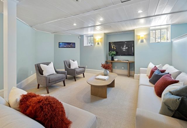 26 Sewall St, Newton, MA 02465