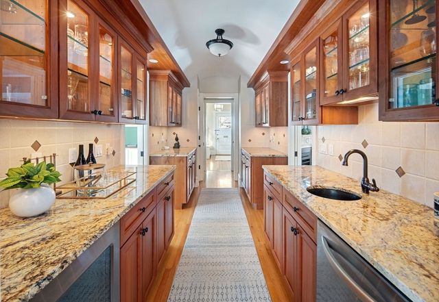 26 Sewall St, Newton, MA 02465