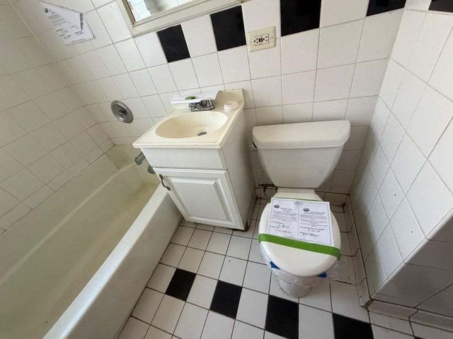 1593 Kenilworth Drive, Calumet City, IL 60409