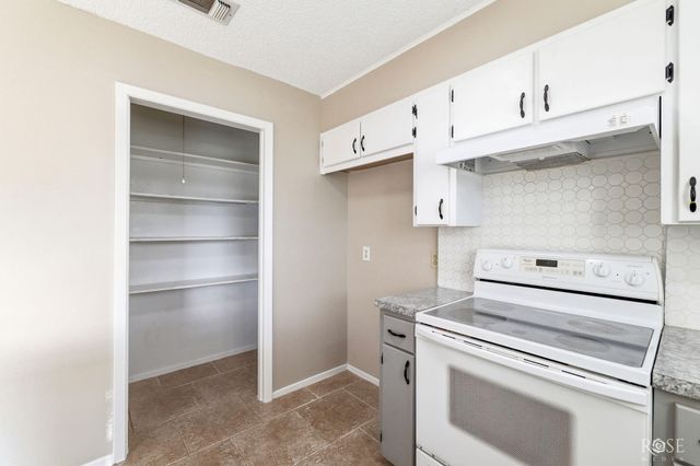 138 Las Lomas Drive, San Angelo, TX 76904