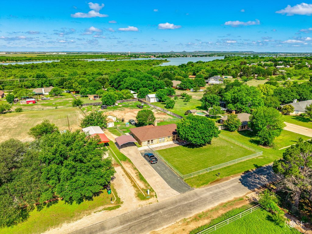 Image 1 of property listing at 138 Las Lomas Drive, San Angelo, TX 76904