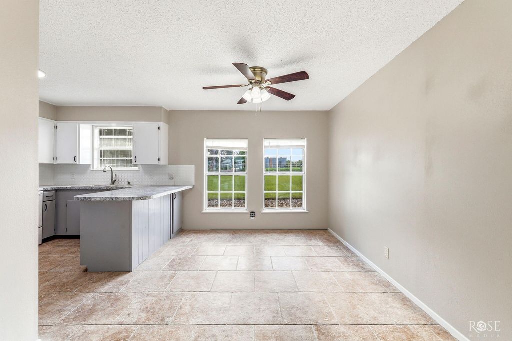 Image 10 of property listing at 138 Las Lomas Drive, San Angelo, TX 76904