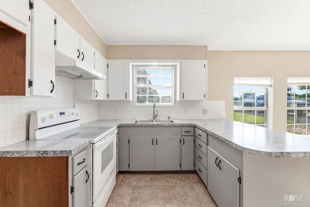Image 12 of property listing at 138 Las Lomas Drive, San Angelo, TX 76904