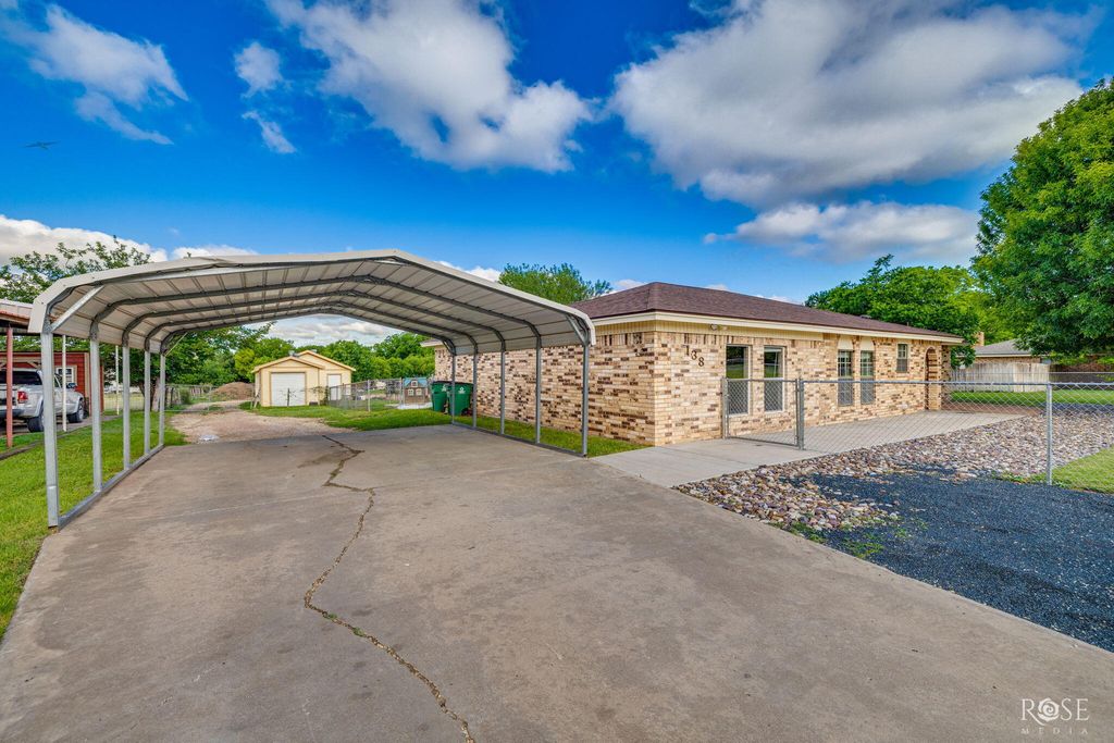 Image 35 of property listing at 138 Las Lomas Drive, San Angelo, TX 76904