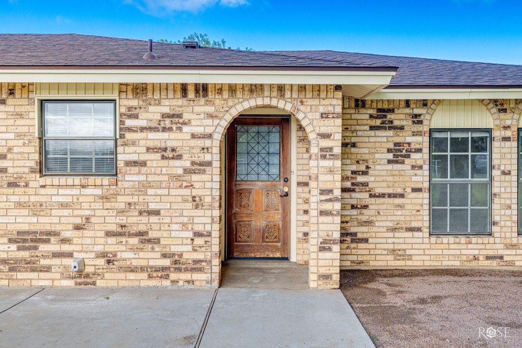 Image 5 of property listing at 138 Las Lomas Drive, San Angelo, TX 76904