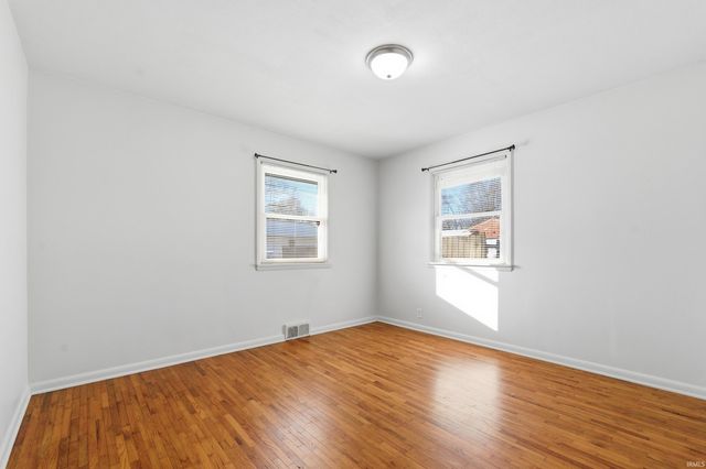 705 W Harvard Avenue, Muncie, IN 47304