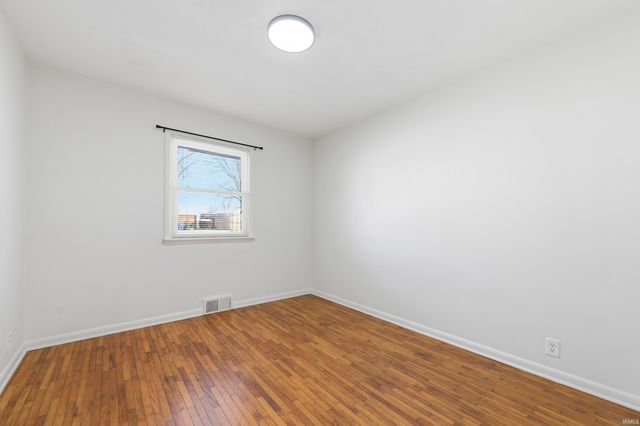 705 W Harvard Avenue, Muncie, IN 47304