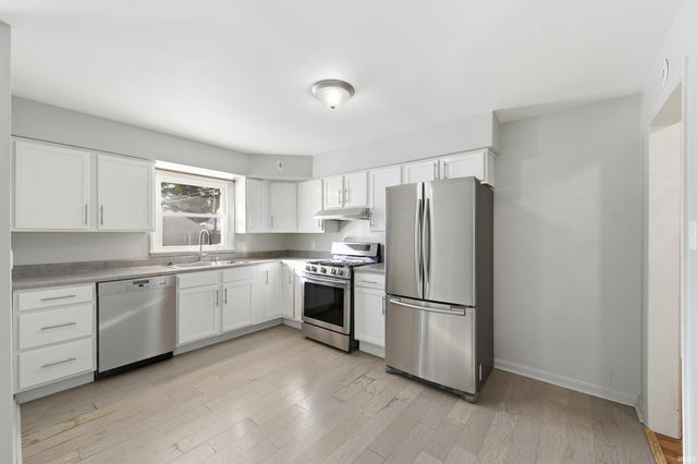 705 W Harvard Avenue, Muncie, IN 47304