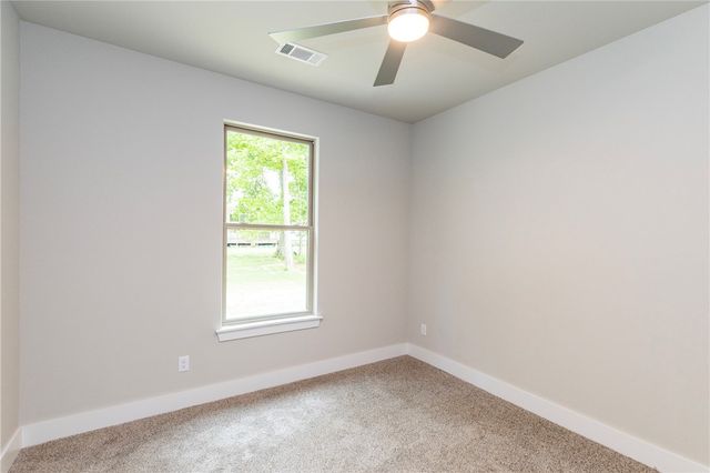 2101 N Dagan Street, Siloam Springs, AR 72761