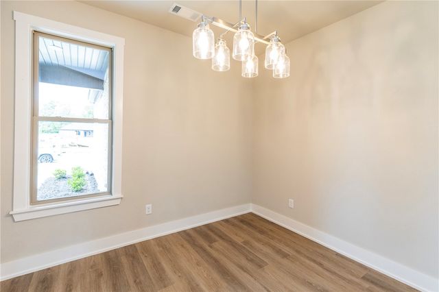 2101 N Dagan Street, Siloam Springs, AR 72761