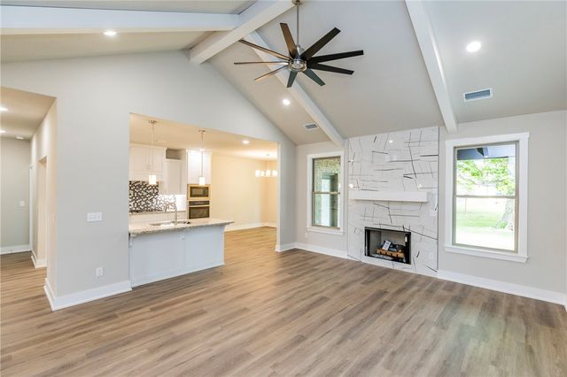 2101 N Dagan Street, Siloam Springs, AR 72761